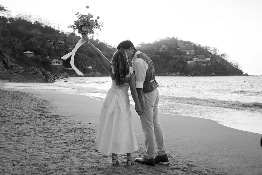 Boda en la playa en Don Pedro's Palapa, Sayulita, Nayarit, México
