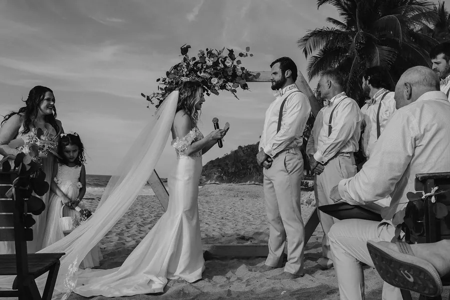 Boda frente al mar en Flor de Playa, Sayulita, Nayarit, México