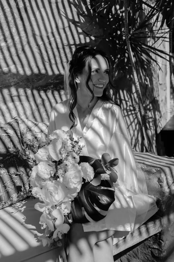 Bride Getting Ready Villa Valentin Sayulita white roses by flora amor sayulita, wedding planner ala carte sayulita