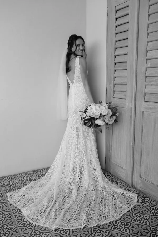 Bride Getting Ready Villa Valentin Sayulita FLOWER BY Flora Amor wedding planner a la carte sayulita